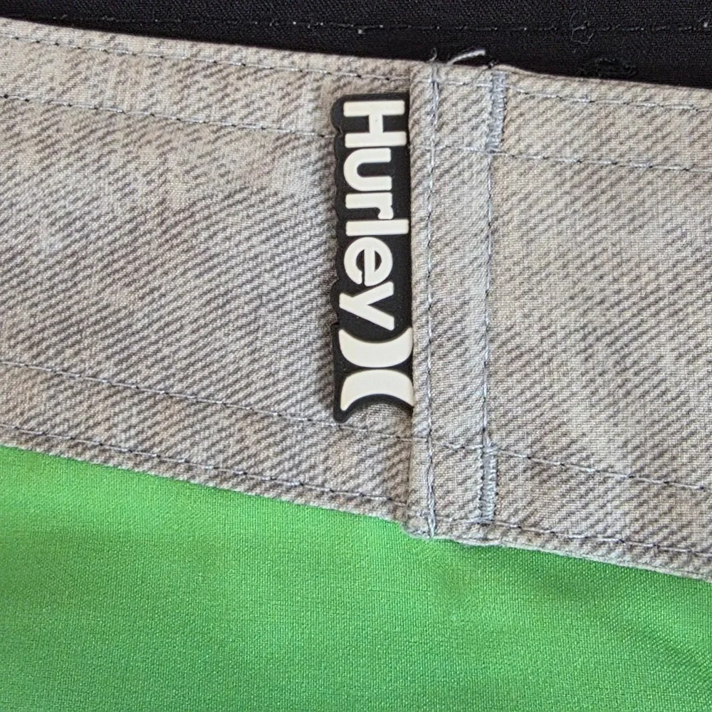 Hurley Phantom Board Shorts Mens 32 Green Blue Ombre Striped Buckle Exclusive